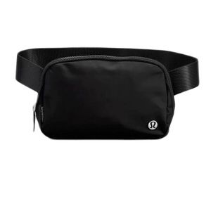 Lululemon Everywhere Belt Bag Black Fanny Pack Classic Nylon  NWT Small